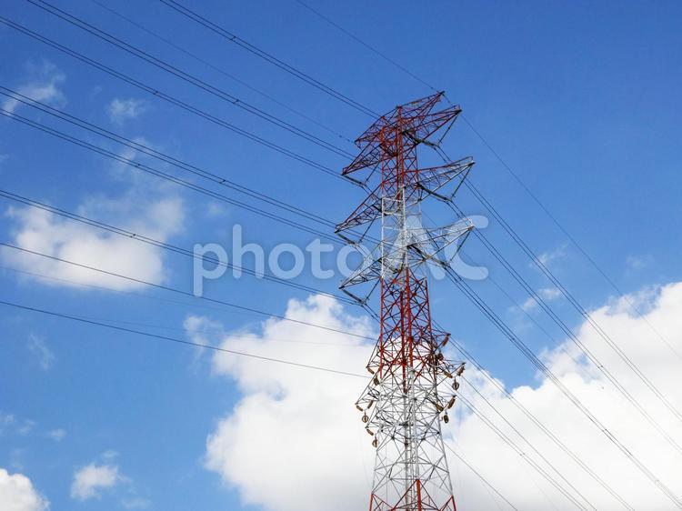 鉄塔がある風景 鉄塔,送電線,電線の写真素材