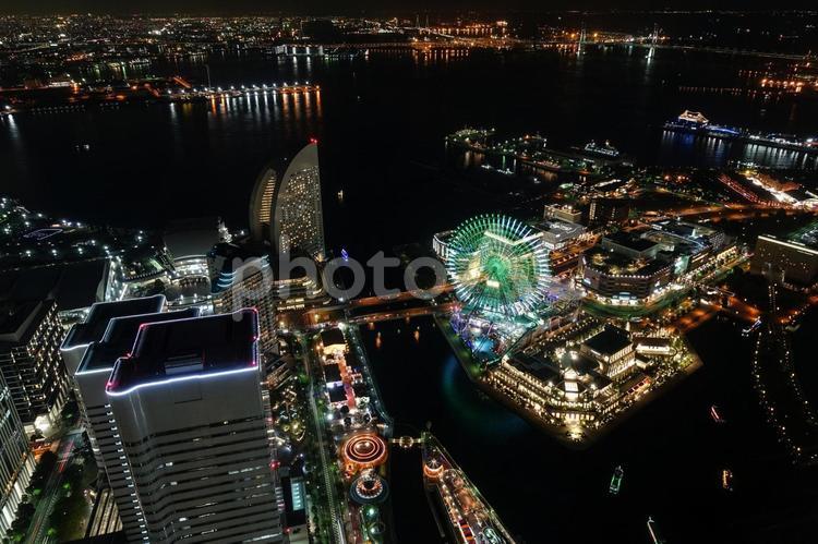 みなとみらいの夜景3 みなとみらい,夜景,ランドマークタワーの写真素材