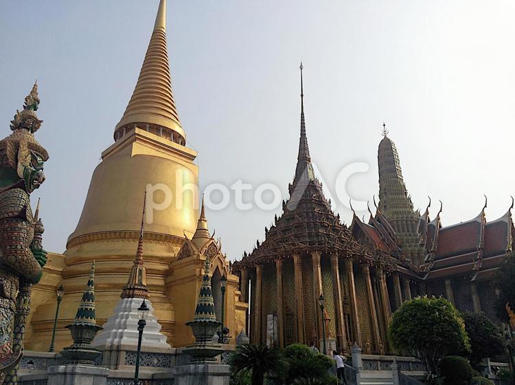 タイの寺院「ワット・プラ・ケオ」 タイの寺院「ワット・プラ・ケオ」 ワット・プラ・ケオ,タイ,タイ王国の写真素材