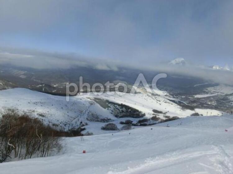白銀の高原風景 冬,冬景色,雪の写真素材