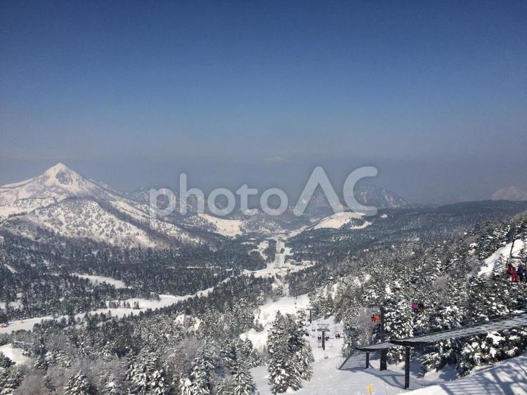 ゲレンデ　山頂からの眺め 雪山,山頂,ゲレンデの写真素材