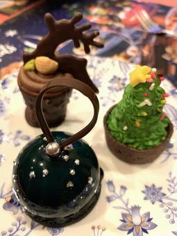 クリスマス　ミニケーキ ミニケーキ,プチケーキ,プティケーキの写真素材
