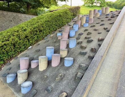 公園の遊具　セメントで作ったステップ 斜面,硬い,高所の写真素材