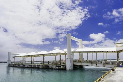 沖縄-【竹富島-竹富島の風景】 沖縄-【竹富島-竹富島の風景】 海,青,青空の写真素材