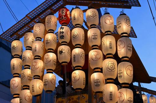 Photo, gion festival, after the sacrifice, takayama, 