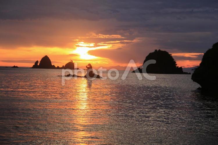 大田子海岸の美しい夕景 大田子海岸の美しい夕景 美しい夕景,大田子海岸,夕陽の写真素材