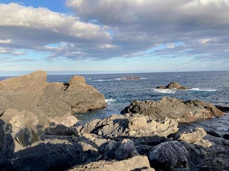 岩場 岩場 海岸,海,入り口の写真素材