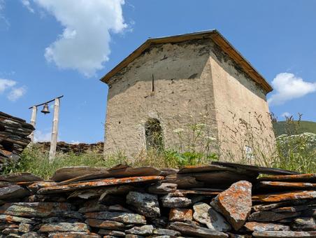 ウシュグリ村のジュグラーグ教会 ジュグラーグ教会,聖ギオルギ教会,ウシュグリ村の写真素材