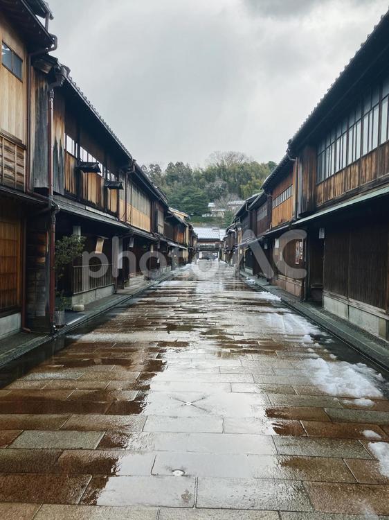 雨上がりのひがし茶屋街 ひがし茶屋街,金沢,石川の写真素材
