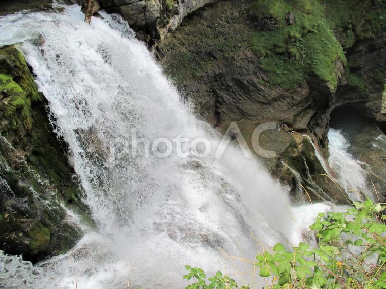 ピレネー山脈の滝 滝,マイナスイオン,清流の写真素材