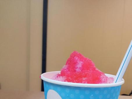 いちご味のカキ氷 いちご味のカキ氷 いちご味,カキ氷,食べ物の写真素材