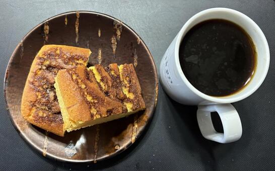 コーヒーと手作り米粉チョコパウンドケーキ コーヒータイム,コーヒーブレイク,コーヒーの写真素材