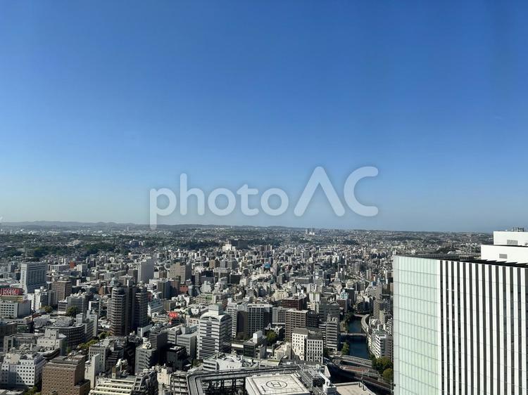 綺麗な青空と街並み 高層ビル,建物,ビルの写真素材