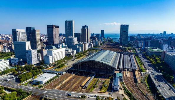 地方都市の駅裏の風景 地方都市の駅裏の風景の写真