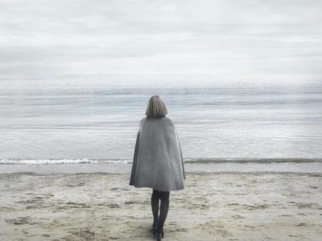 砂浜の女性 砂浜の女性 女性,海,女の写真素材
