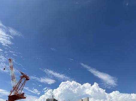 青空とクレーン 空,晴れ,自然の写真素材