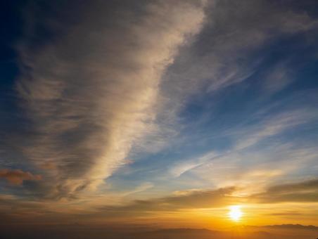 日の出(表銀座から) 日の出(表銀座から)の写真