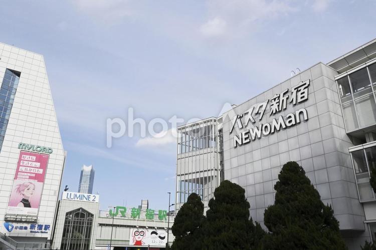 新宿南口風景 新宿,新宿南口,ビルディングの写真素材