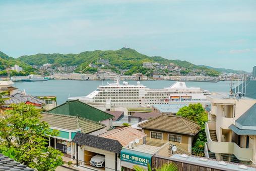 【長崎】グラバー園からの長崎市内の街並み 【長崎】グラバー園からの長崎市内の街並み グラバー園,長崎,風景の写真素材