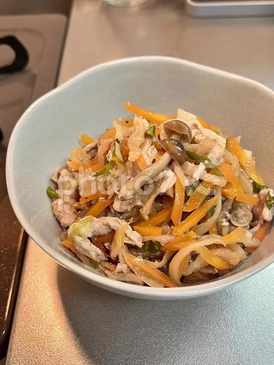 重ね煮切り干し大根の煮物 食事,副菜,煮物の写真素材