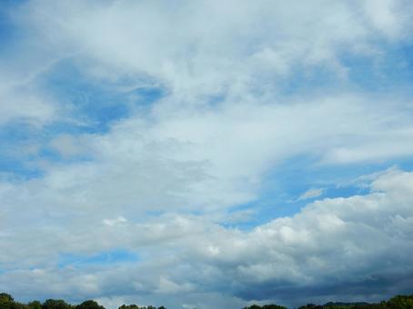 【空の写真】秋空 【空の写真】秋空 秋空,空,雲の写真素材