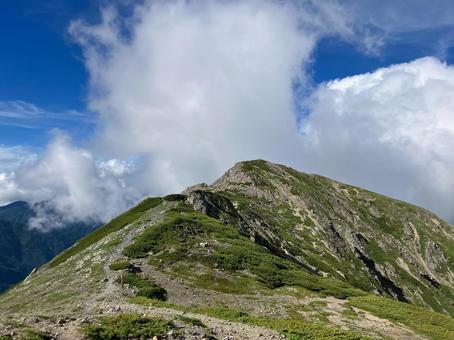 夏の荒川中岳 夏の荒川中岳 南アルプス,荒川岳,中岳の写真素材