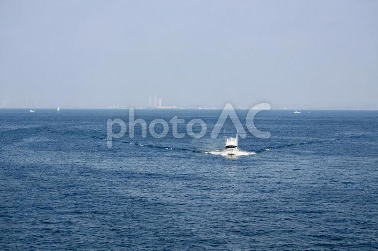 海とボート 海,背景,東京湾の写真素材