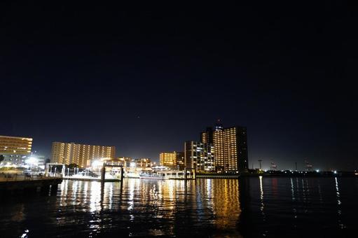 千葉みなとの夜景 千葉みなと,夕景,日暮れの写真素材