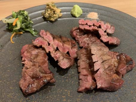 牛タン＠102 牛タン,肉,牛肉の写真素材