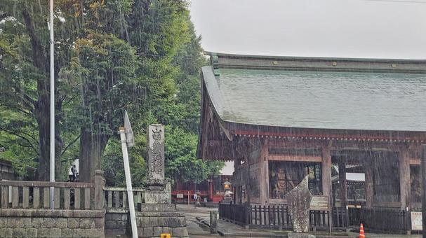 坂東33観音 05番 勝福寺 雨天の山門 坂東33観音 05番 勝福寺 雨天の山門の写真