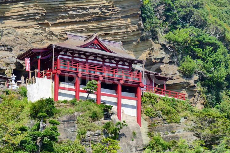 南房総　崖観音の景観　02 お寺,きれい,キレイの写真素材
