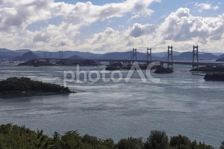 空と海と瀬戸大橋 瀬戸大橋,本州四国連絡橋,世界最大級の写真素材