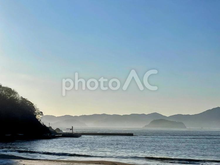 冬の海　南三陸 けあらし,冬の海,美しい空の写真素材