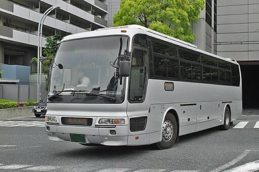 三菱ふそう　エアロバス　銀 夜行バス,高速バス,旅行の写真素材