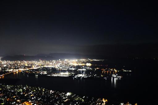 8月下旬の屋島山上からの高松市街地の夜景 8月下旬の屋島山上からの高松市街地の夜景の写真