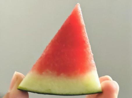 一切れのスイカ 一切れのスイカの写真