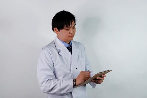 白衣の男性医師 白衣の男性医師 医師,白衣,男性の写真素材
