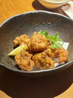 Juicy fried chicken with lemon, JPG Juicy fried chicken with lemon, JPG