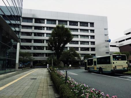 西武鉄道本社と西武バス 西武鉄道本社と西武バス 西武鉄道,西武,西武グループの写真素材