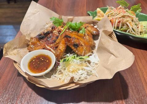 Thai food Grilled chicken thighs and wings, JPG