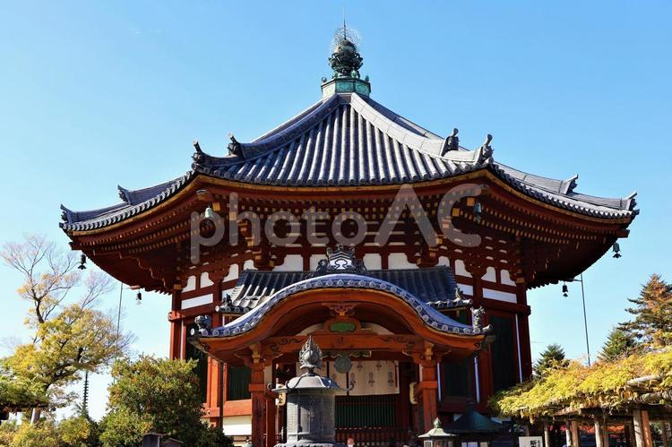 １１月下旬の奈良興福寺の風景 背景,興福寺,寺の写真素材
