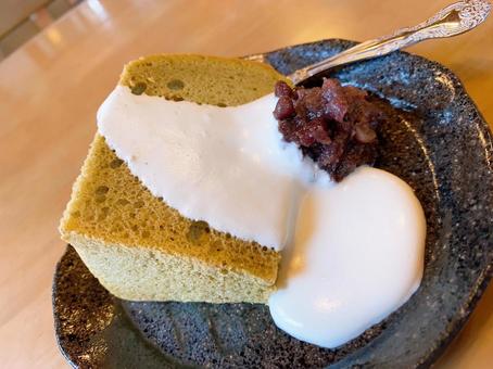 シフォンケーキ シフォンケーキ ケーキ,カフェ,クリームの写真素材