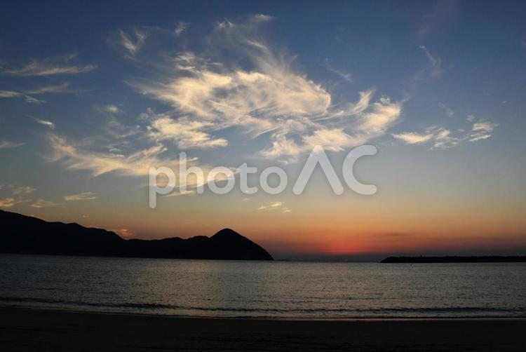 凪の海と夕焼け空 夕日,夕焼け,海の写真素材