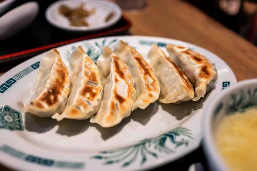 中華屋の焼き餃子 餃子,焼き餃子,中華の写真素材