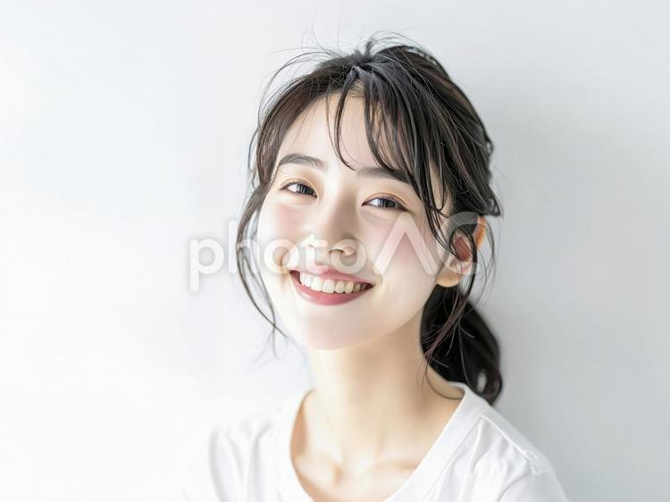 笑顔の若い日本人の女性　AI生成画像  女性,笑顔,人物の写真素材