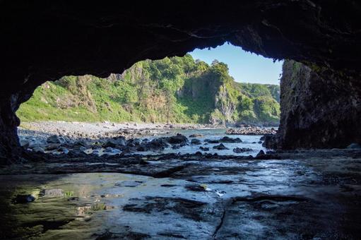 巌門洞窟 巌門洞窟 巌門洞窟,洞窟,海の写真素材