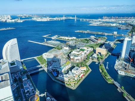 横浜ランドマークタワーから新港ふ頭を一望 横浜ランドマークタワーから新港ふ頭を一望 新港ふ頭,新港埠頭,山下埠頭の写真素材