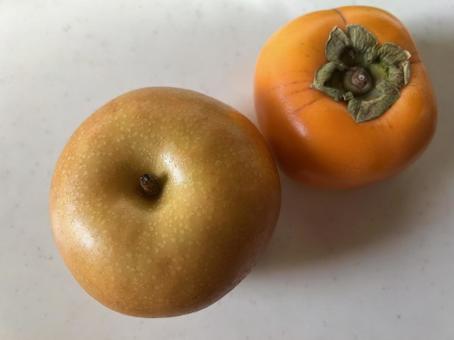 梨と柿 柿,秋,かきの写真素材