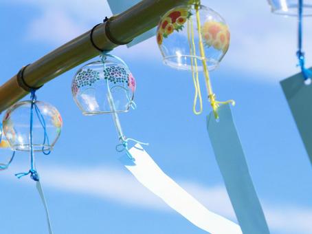 青空と風鈴 風鈴,夏,空の写真素材