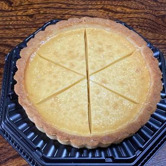 チーズケーキタルト〜ホール チーズケーキタルト〜ホールの写真
